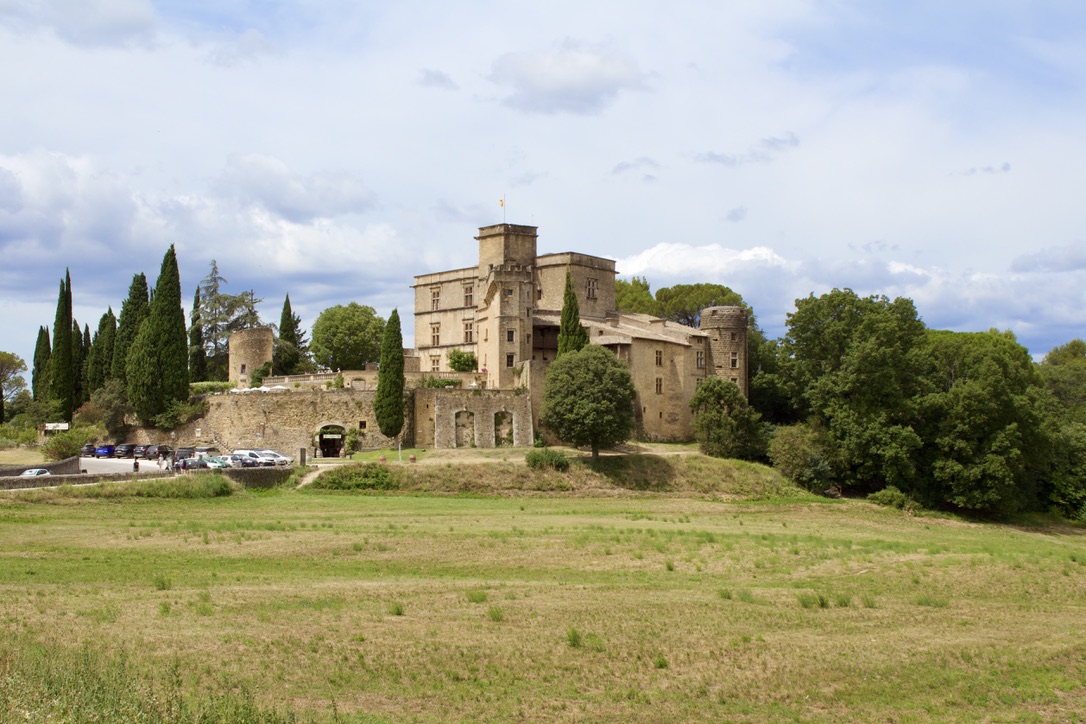 Chateau Lourmarin Provence gmca 1