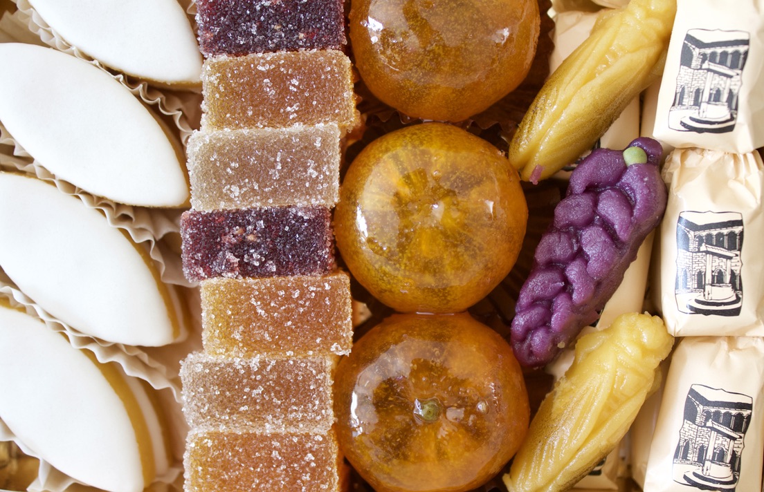 Frejus paves du cloitre de Frejus fruits confites